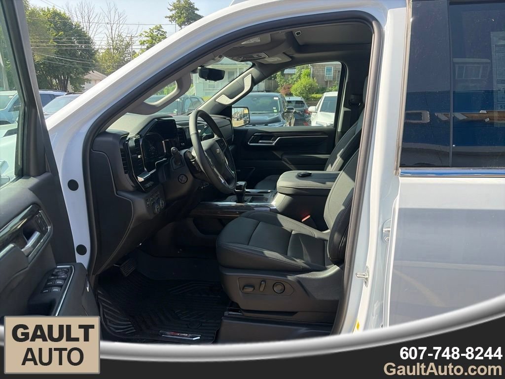 2026 Chevrolet Silverado 1500 LTZ - Photo 11