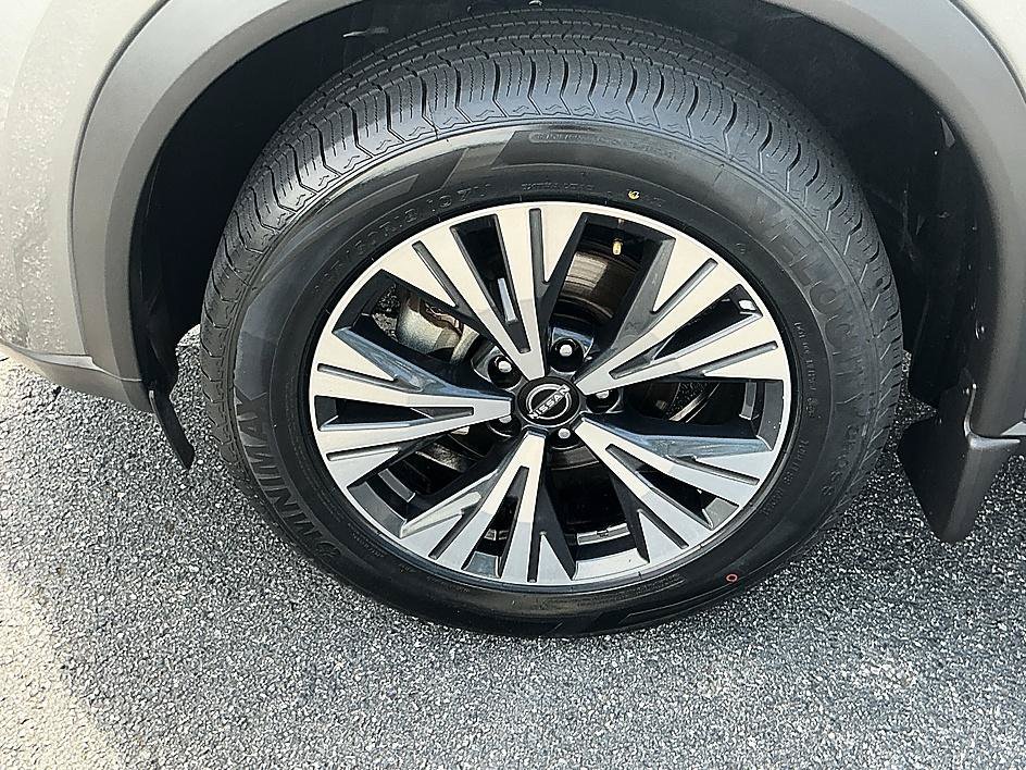 Certified Used 2023 Gun Metallic Nissan SV image 10