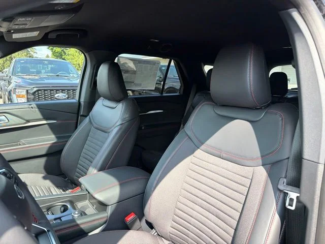 New 2026 Agate Black Metallic Ford ST-Line image 87