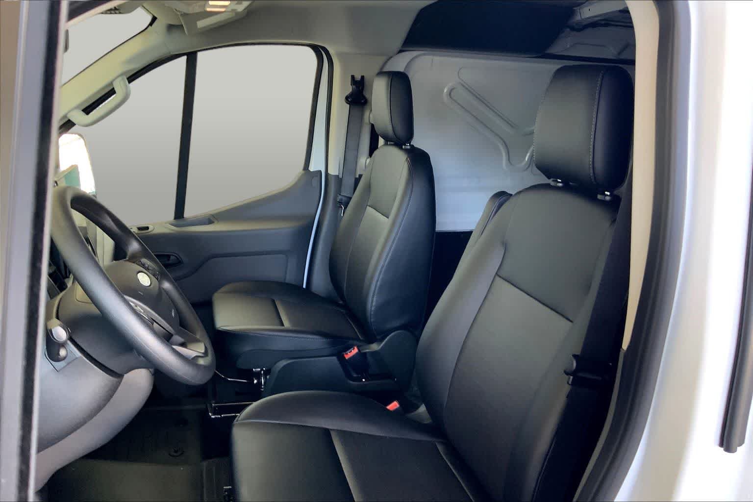 New 2026 Oxford White Ford Cargo Van image 9