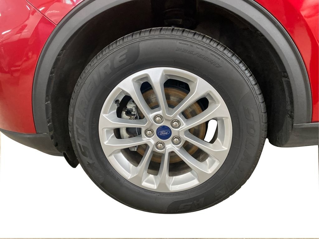 Used 2021 Red Ford SE image 5