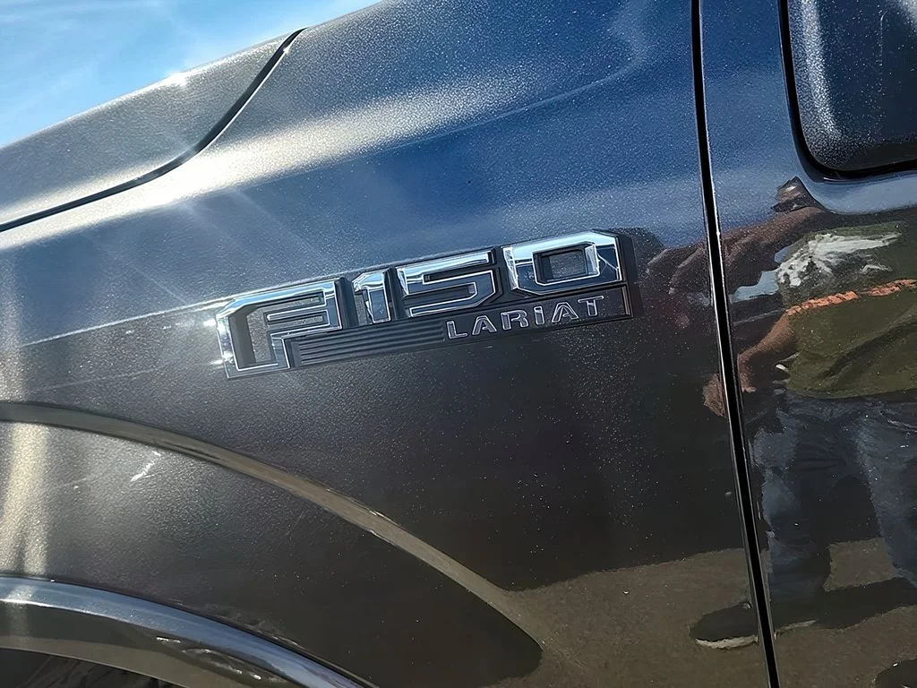 Used 2018 Magnetic Ford LARIAT image 14