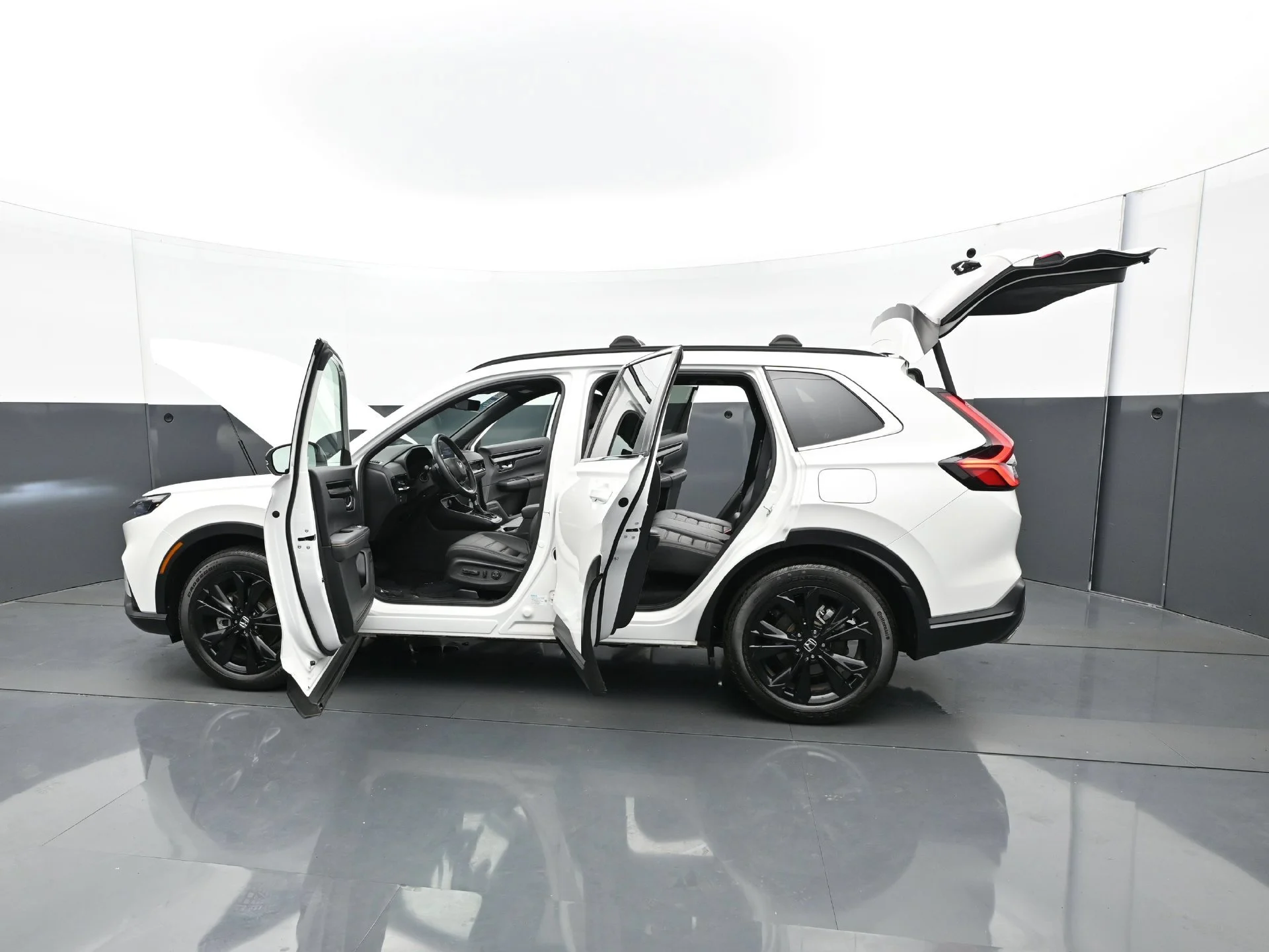 Used 2024  Honda 5D WAGON HYBRID SPORT TOURING AWD image 37