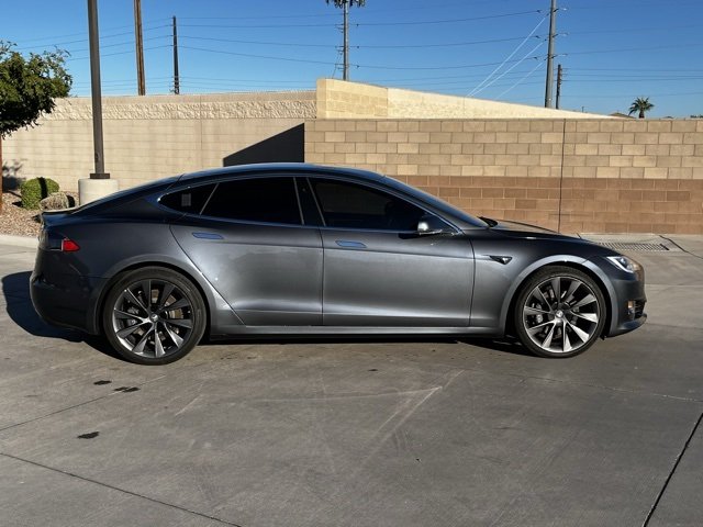 2021 Tesla Model S Long Range photo 2
