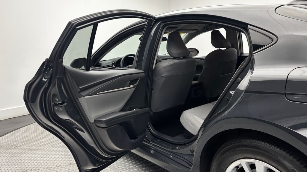 Used 2025  Toyota LE image 30
