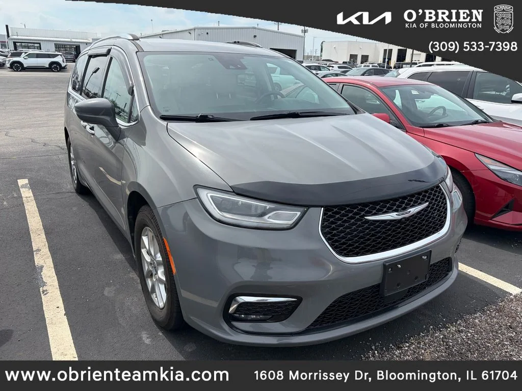2021 Chrysler Pacifica Touring L's photo