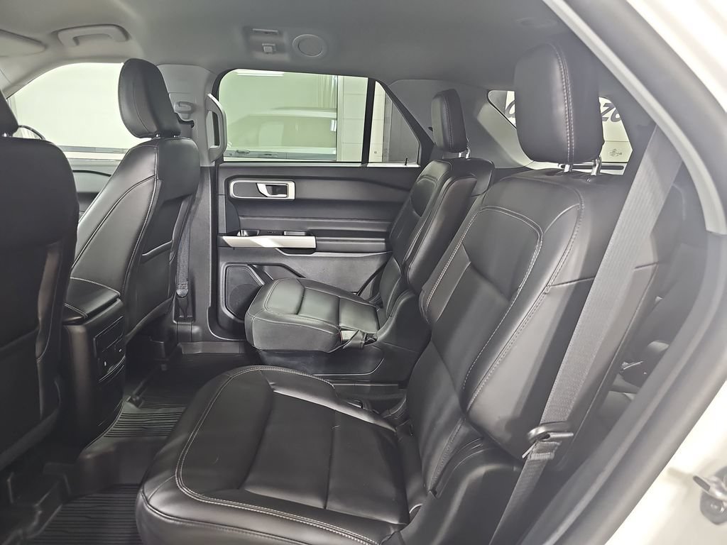 Used 2023 White Ford XLT image 19