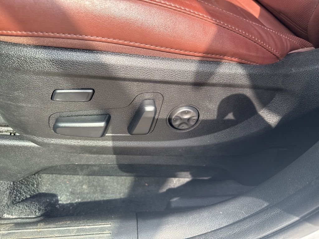 Used 2023 Black Kia SX X-Line image 15
