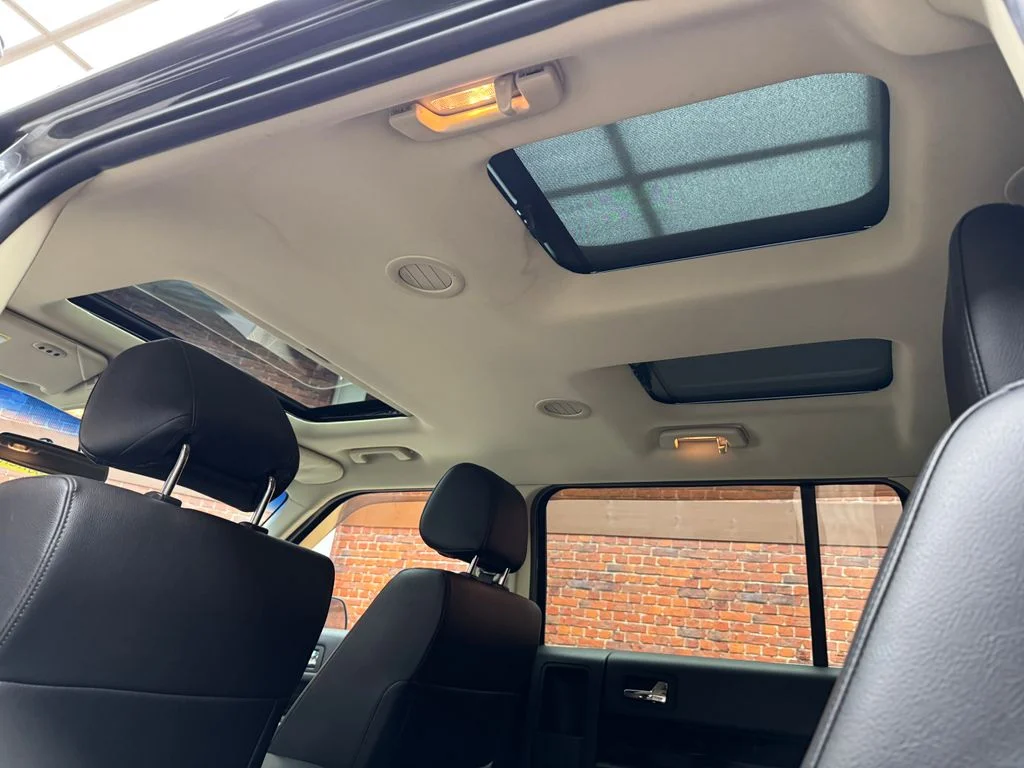 Used 2019 Magnetic Ford SEL image 3