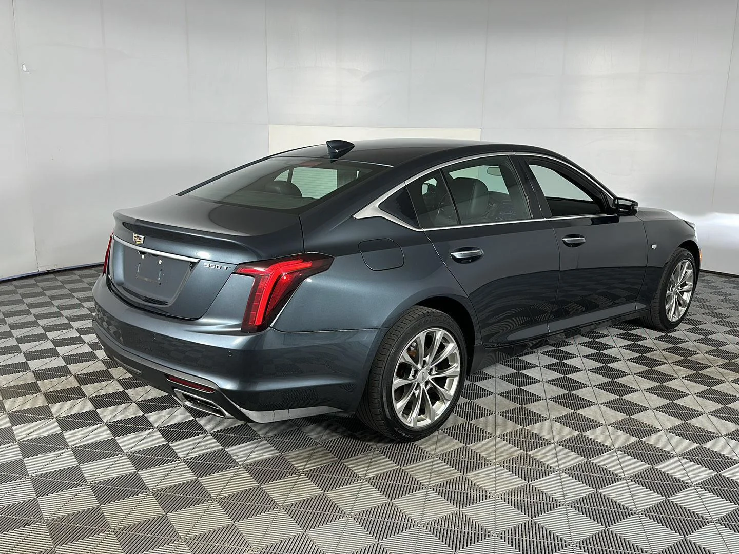 Used 2021 Shadow Metallic Cadillac Premium Luxury image 5