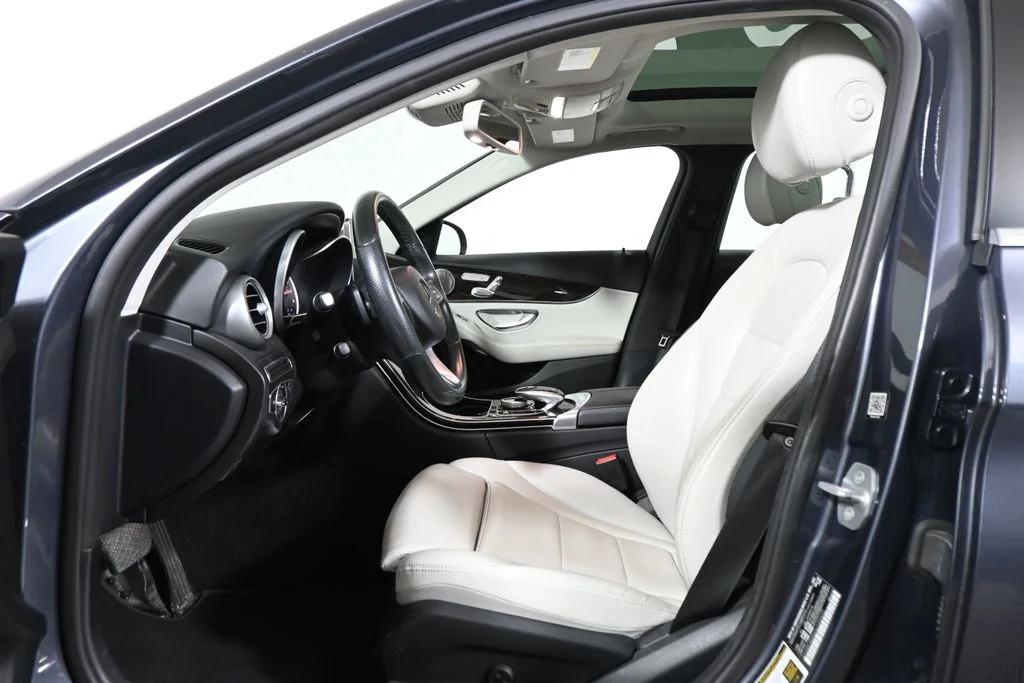 Used 2016 Gray Mercedes-Benz C 300 image 3