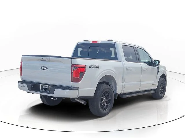 Used 2024 White Ford XLT image 5