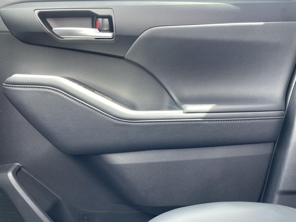 Used 2025 Silver Toyota XSE image 15