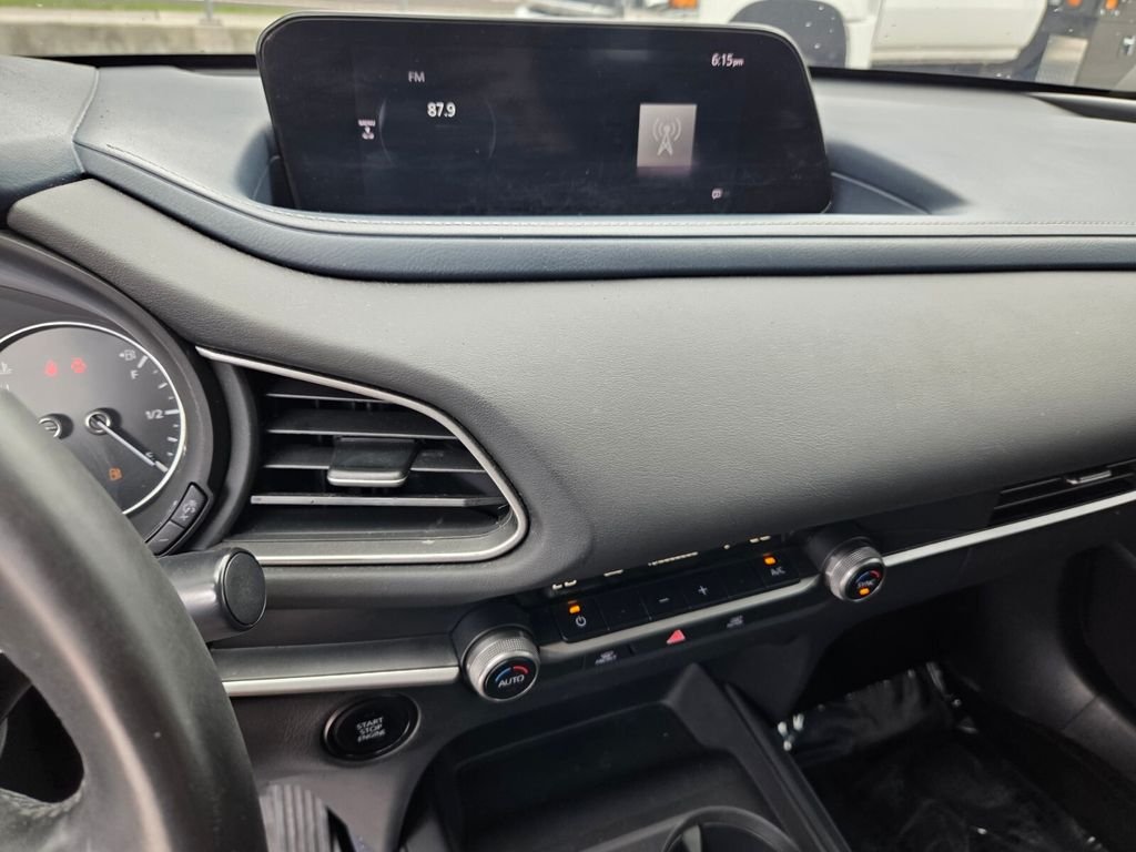 Used 2021 Silver Mazda Select image 23