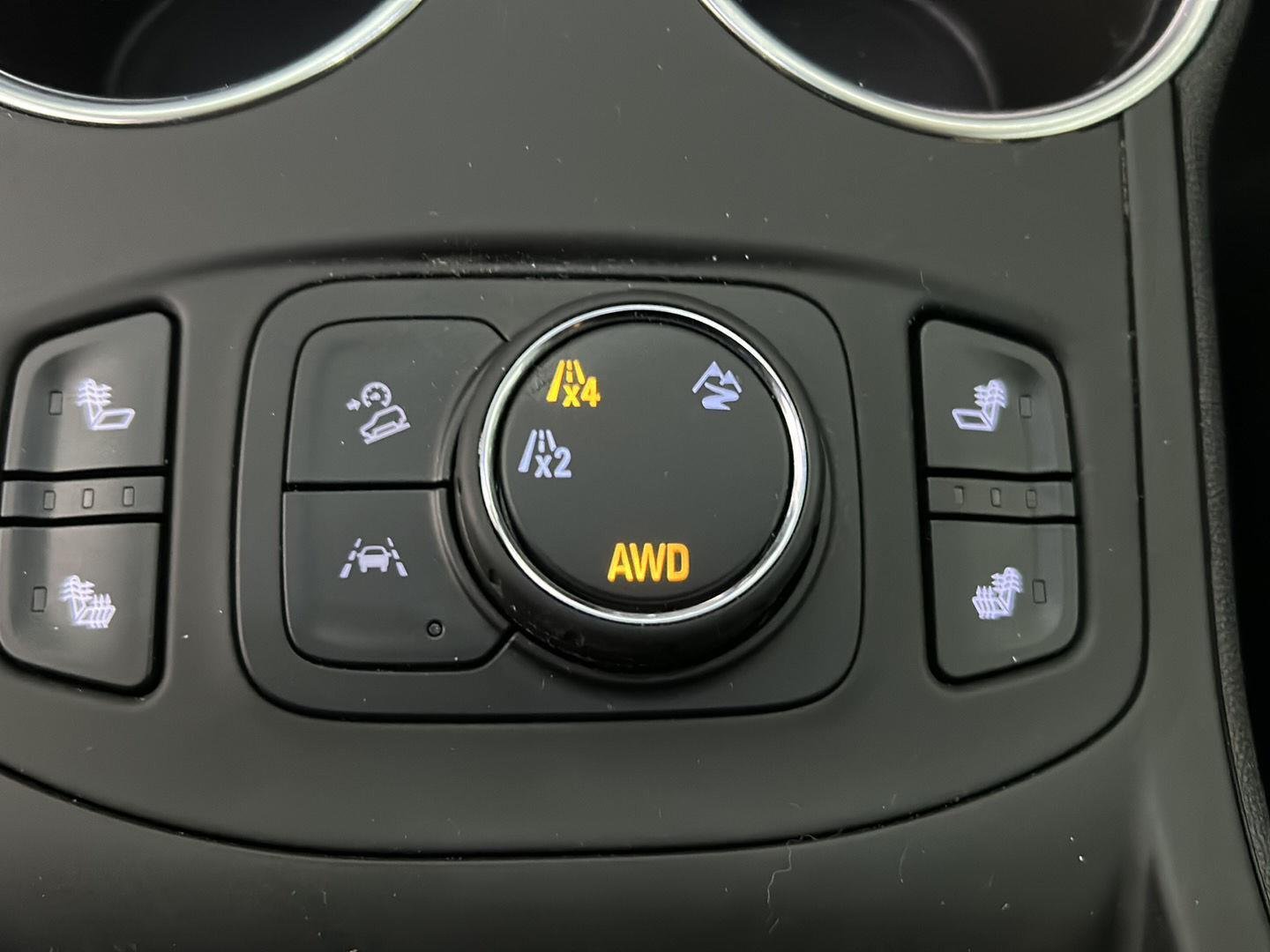 Used 2024 Summit White GMC SLE image 23