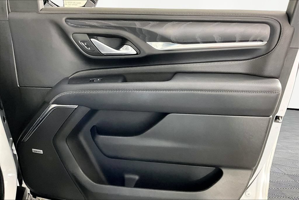 2024 GMC Yukon Denali - Photo 28