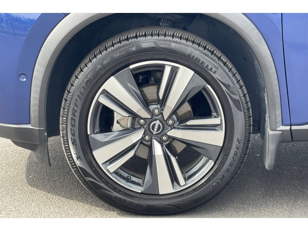Used 2023 Caspian Blue Metallic Nissan SL image 45