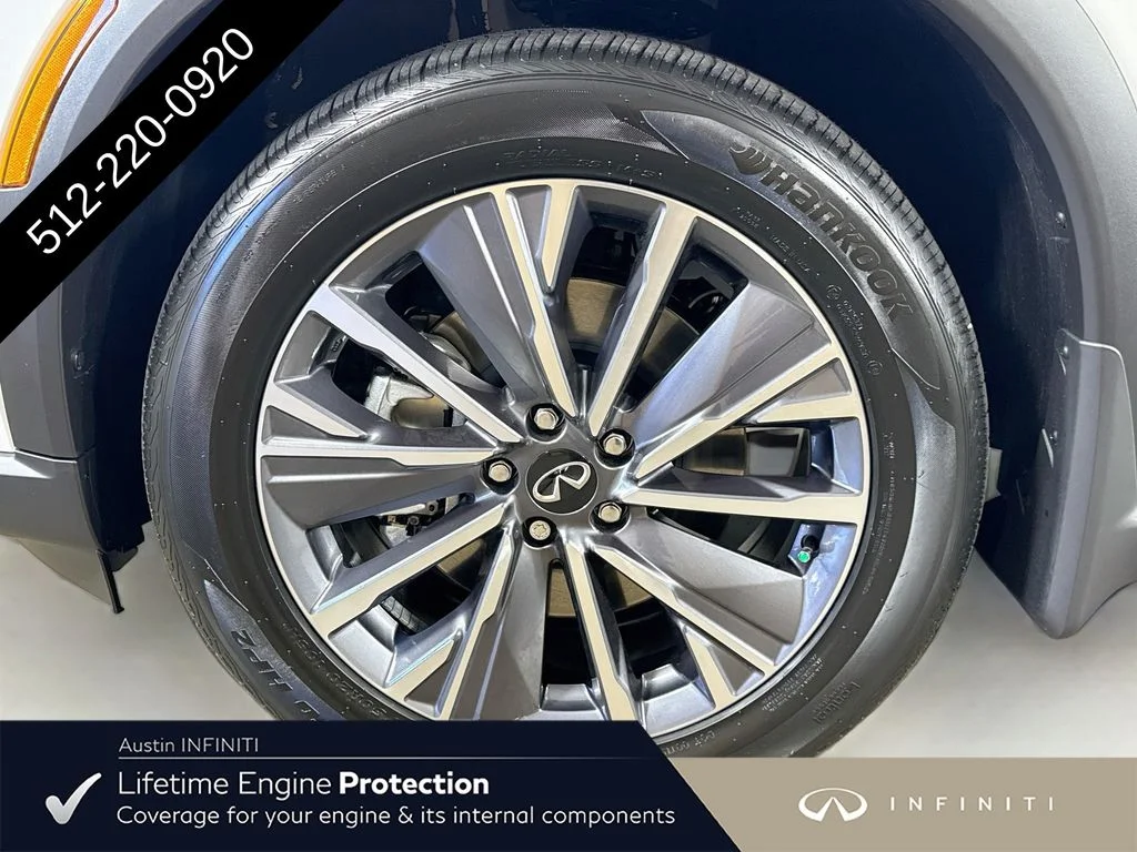 New 2027 White INFINITI LUXE image 43