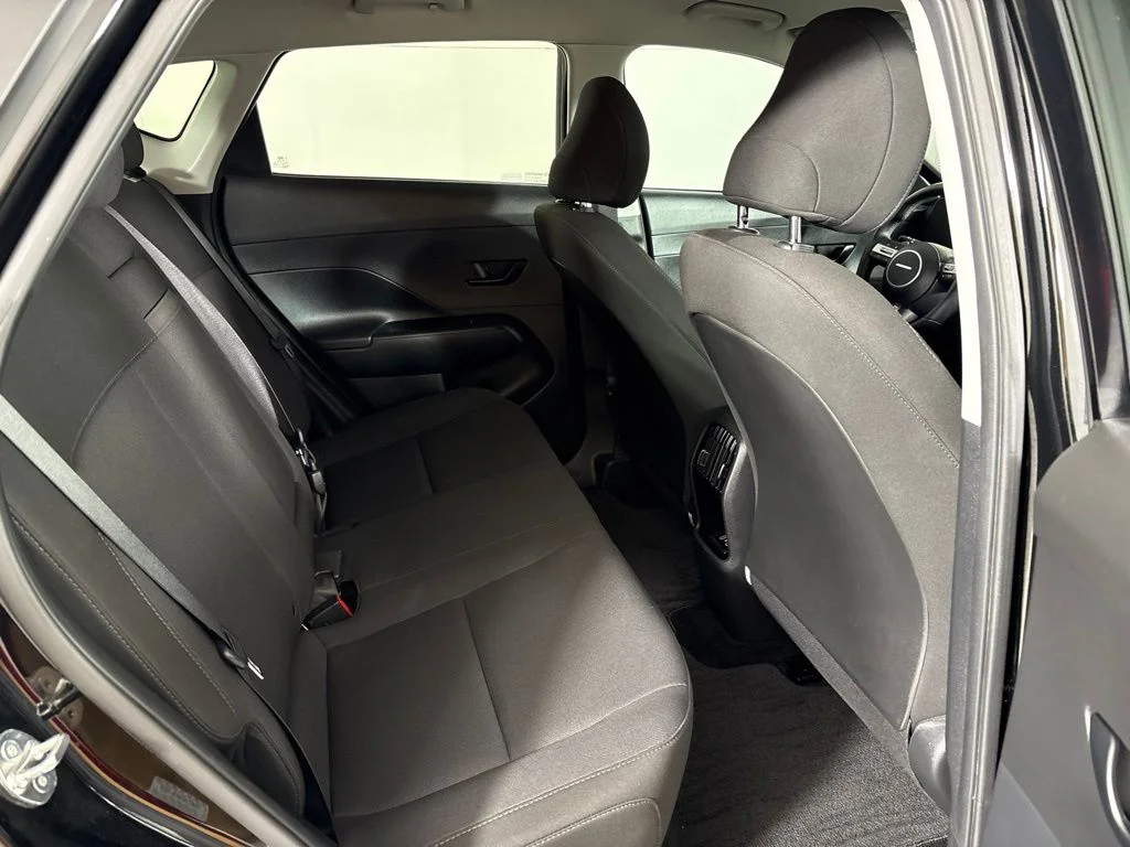 Used 2024 Black Hyundai SEL image 17