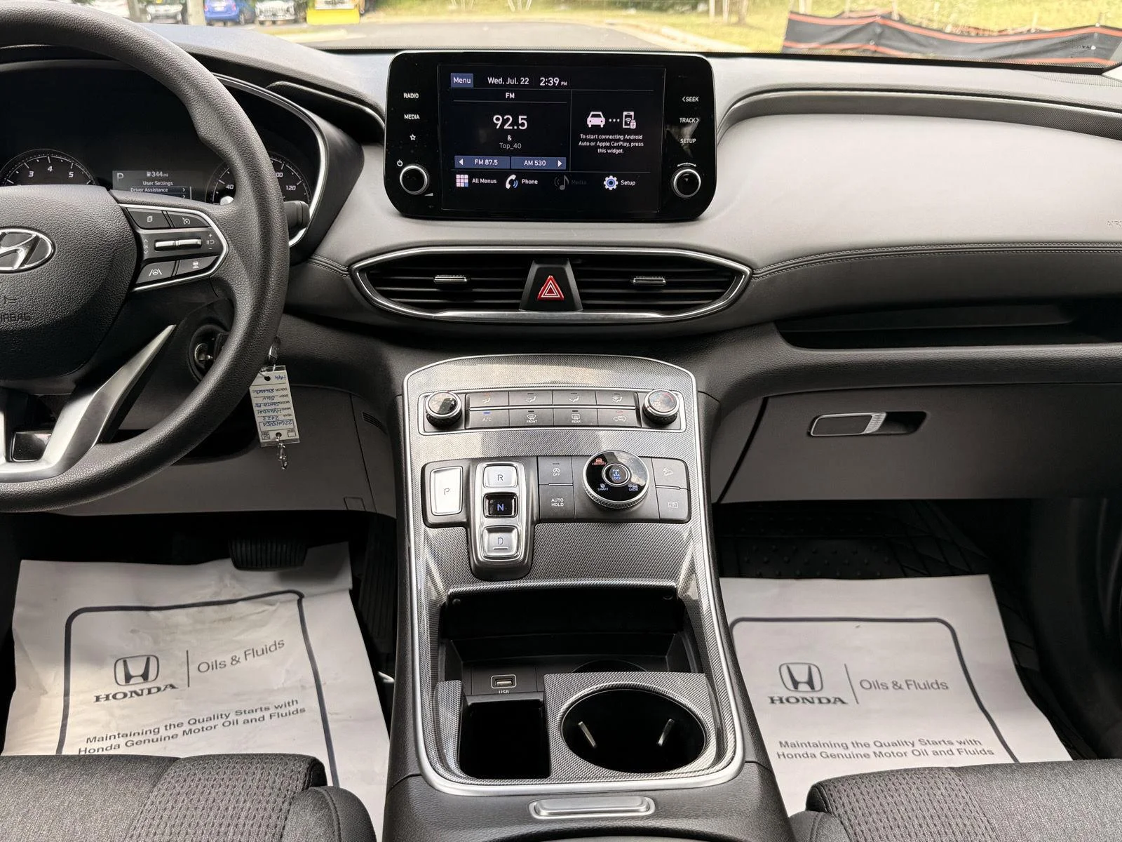 Used 2023 Shimmering Silver Hyundai SE image 25
