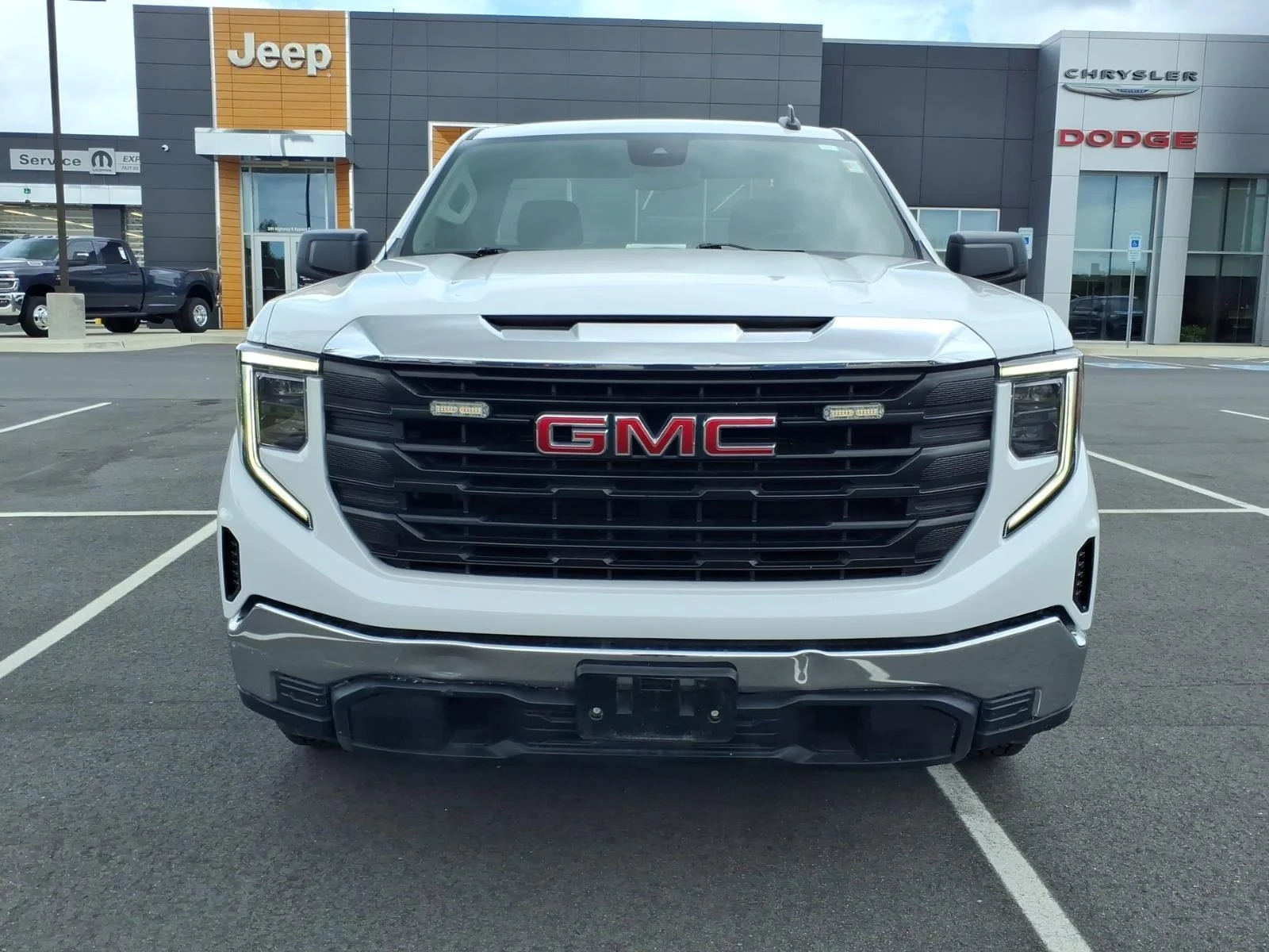Used 2024 Summit White GMC Pro image 11