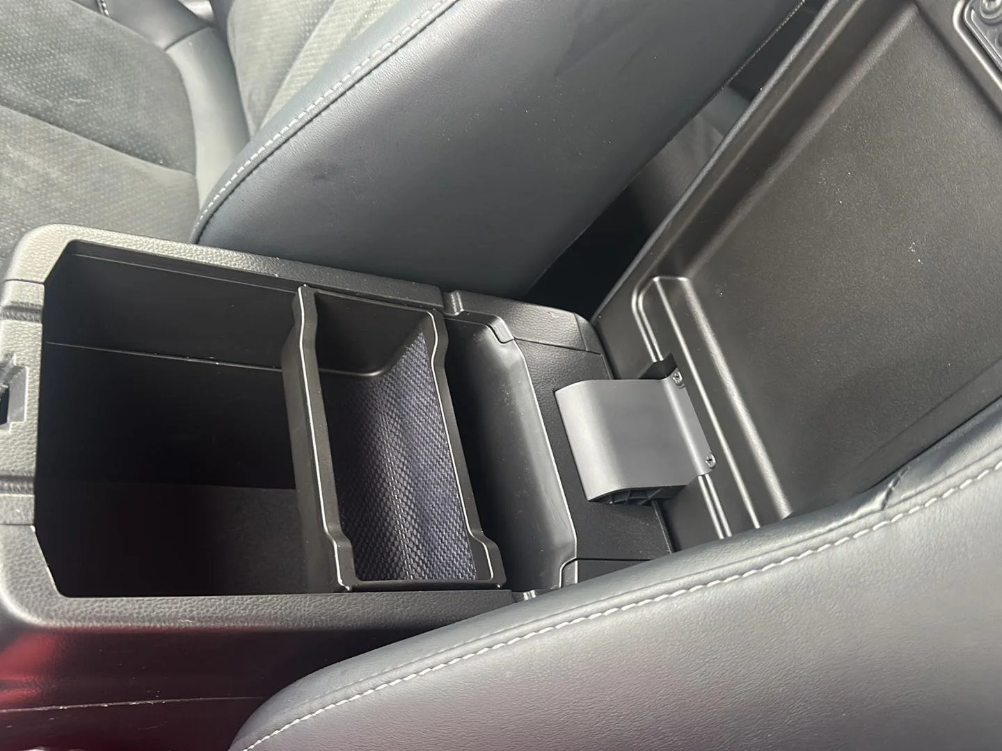 Used 2025 Blue Mitsubishi Black Edition image 23