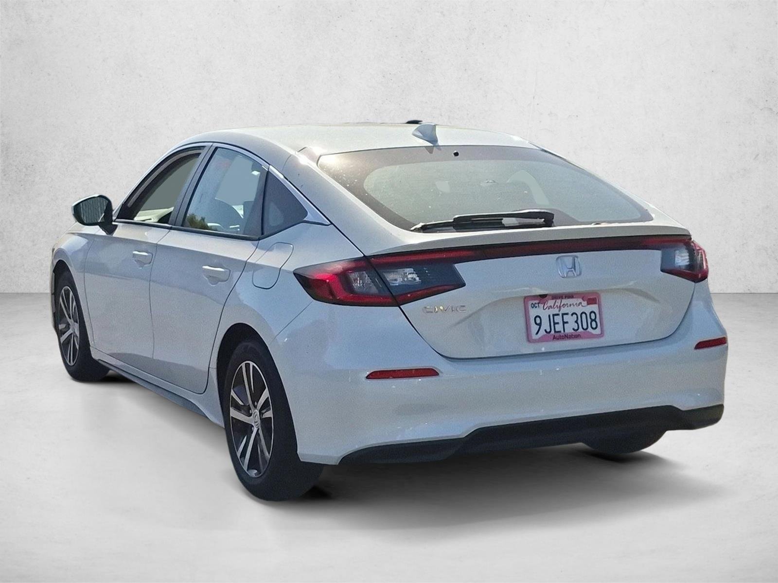 Used 2024 Platinum White Pearl Honda LX image 7