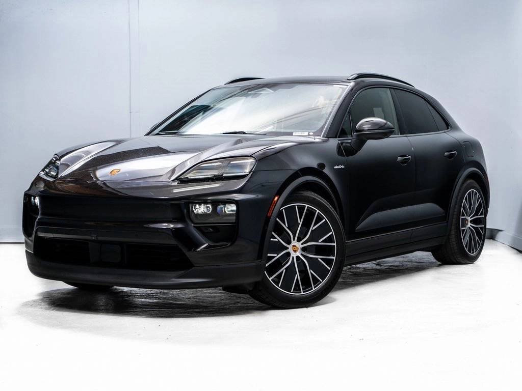2026 Porsche Macan Base
