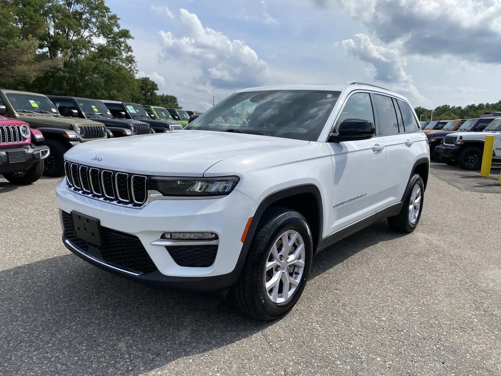 Certified Used 2022 Bright White Clearcoat Jeep Limited image 10