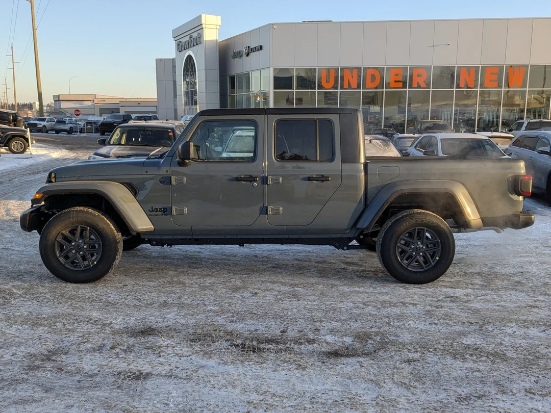 New 2026 Dark blue Jeep Sport S - - 4x4 - Safety Group - LED Lighting Group - Heated Seats & Steering & More! image 5
