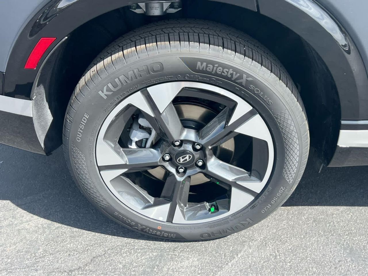 New 2026 Ecotronic Gray Pearl Hyundai Limited AWD image 15