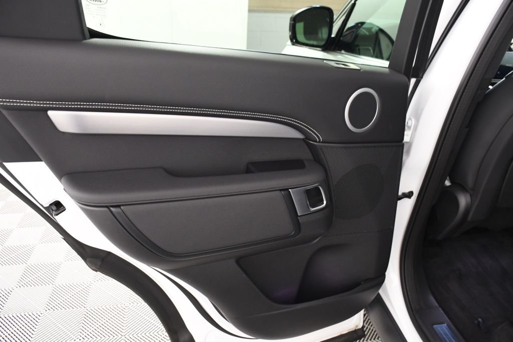 Certified Used 2025 Fuji White Land Rover Dynamic SE image 26
