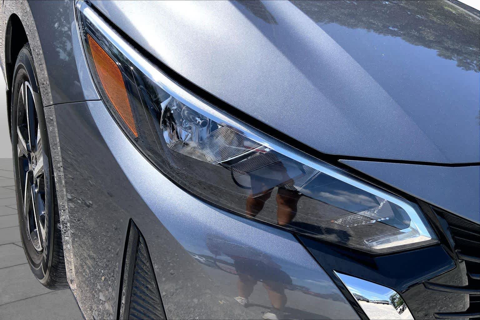 Used 2025 Gun Metallic Nissan SV image 27