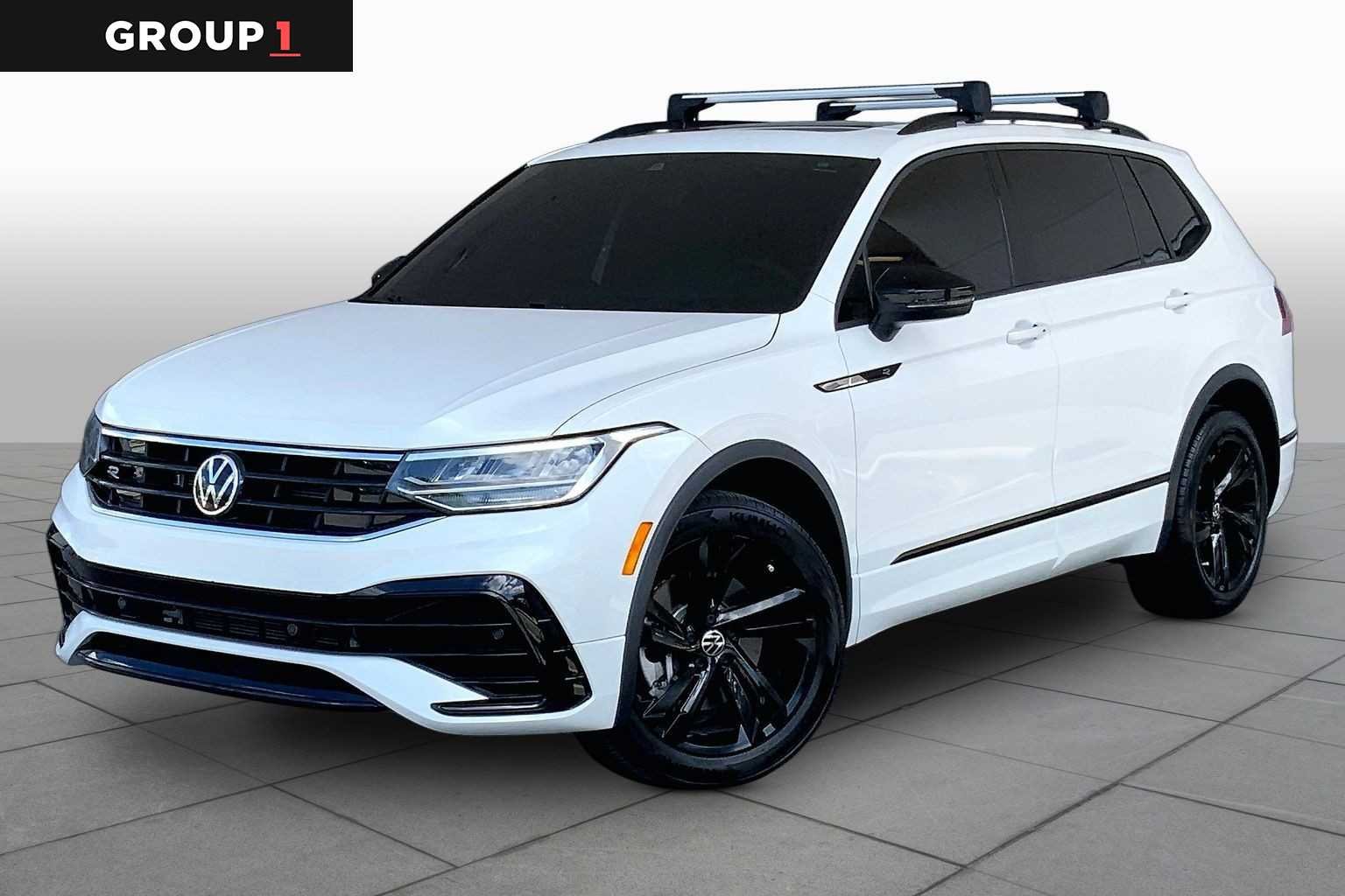 2023 Volkswagen Tiguan 2.0T SE R-Line Black's photo
