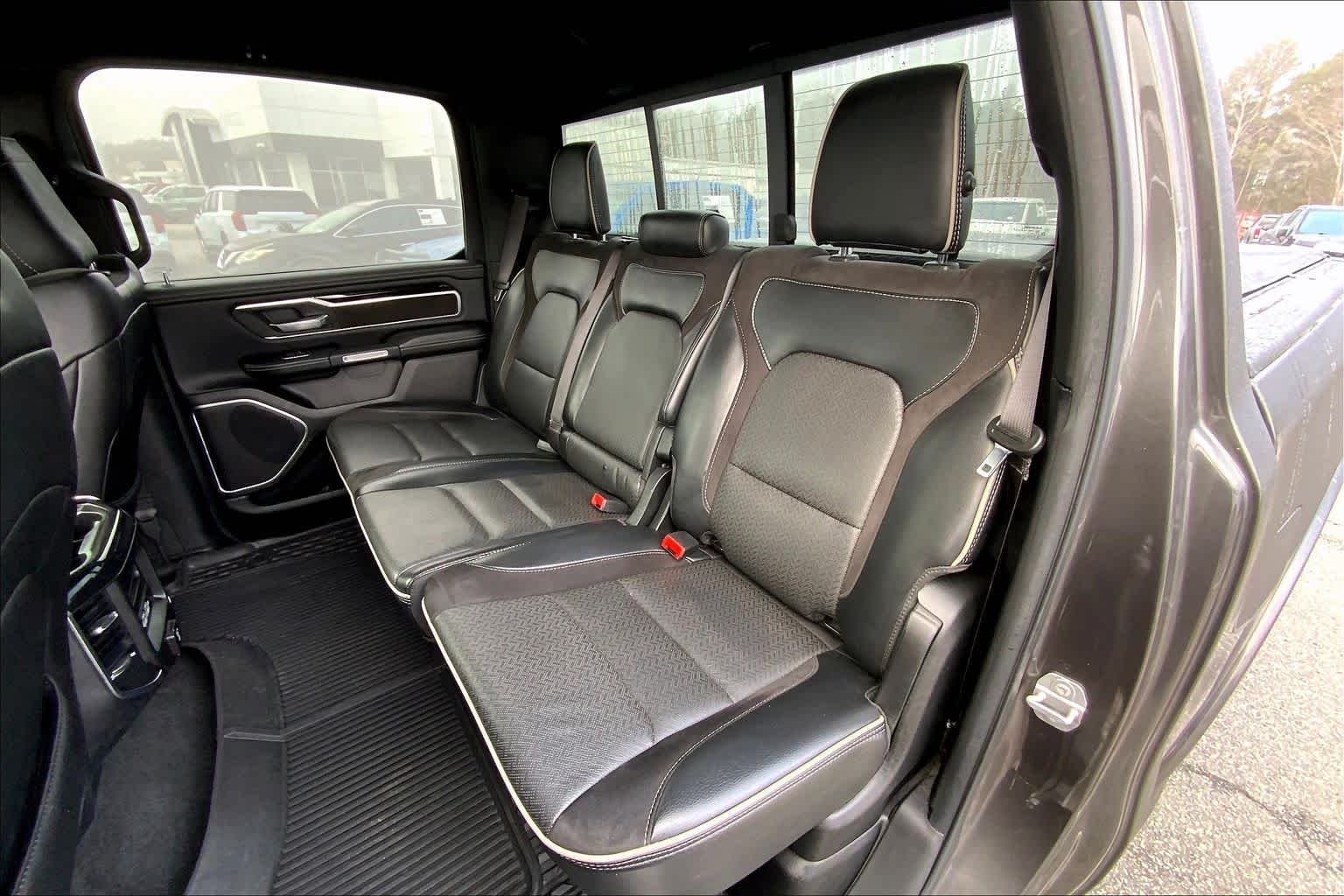 Used 2020 Granite Crystal Metallic Clearcoat Ram Laramie image 20