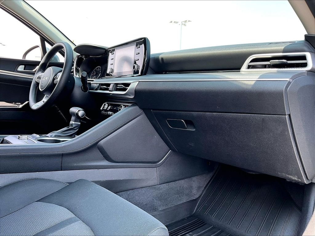 Used 2024 Silver Kia LXS image 14