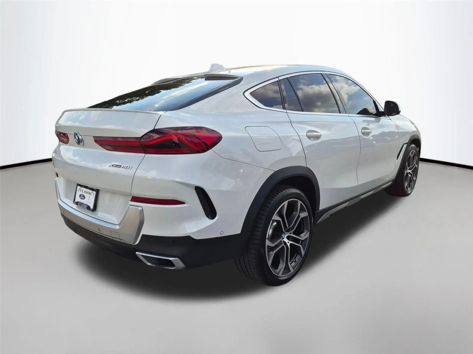 Used 2020 Mineral White Metallic BMW xDrive40i image 5