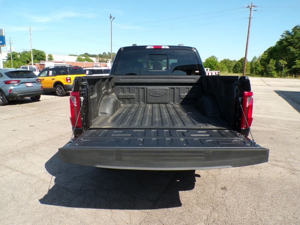 New 2026 Agate Black Metallic Ford XLT image 9