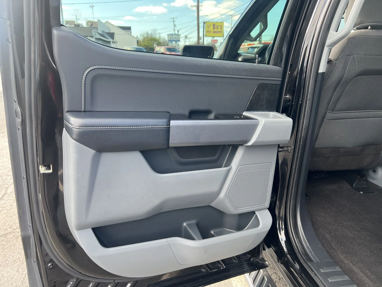 Used 2021 Agate Black Metallic Ford XLT image 34