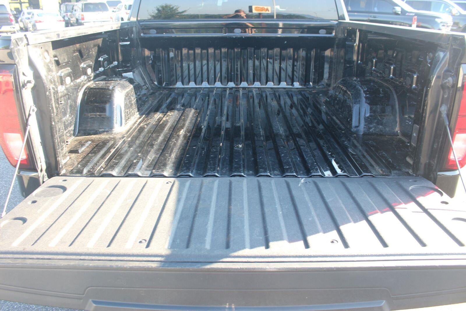 Used 2020 ONYX BLACK GMC Elevation image 11