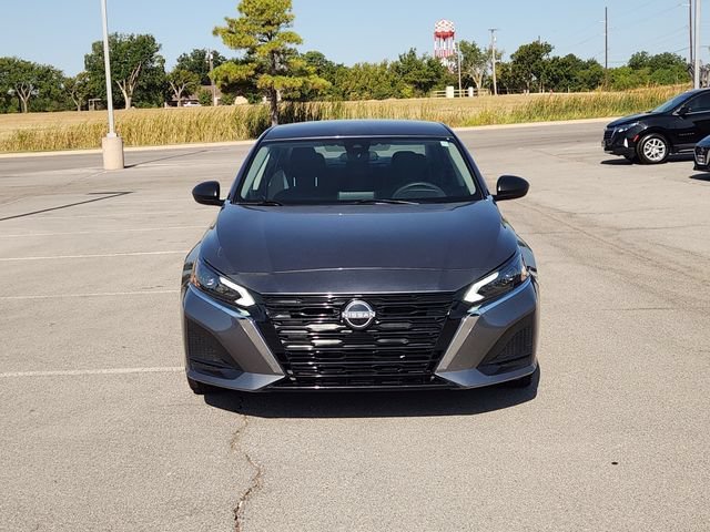 Used 2025 Gray Nissan SV image 2