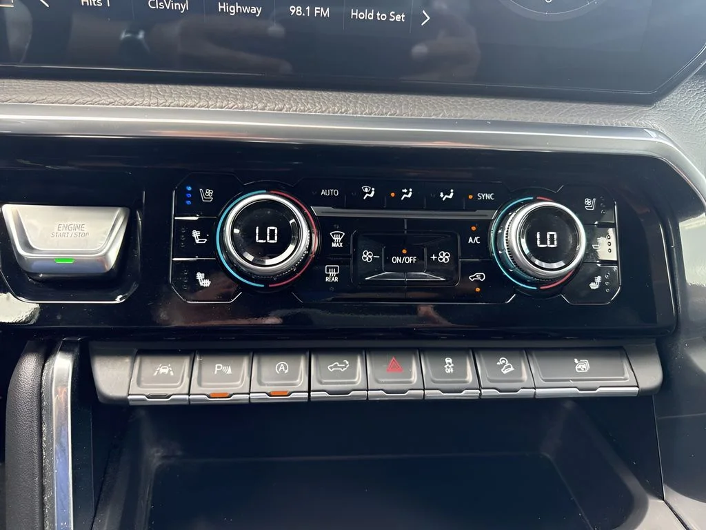 Used 2023 Black GMC Denali image 21