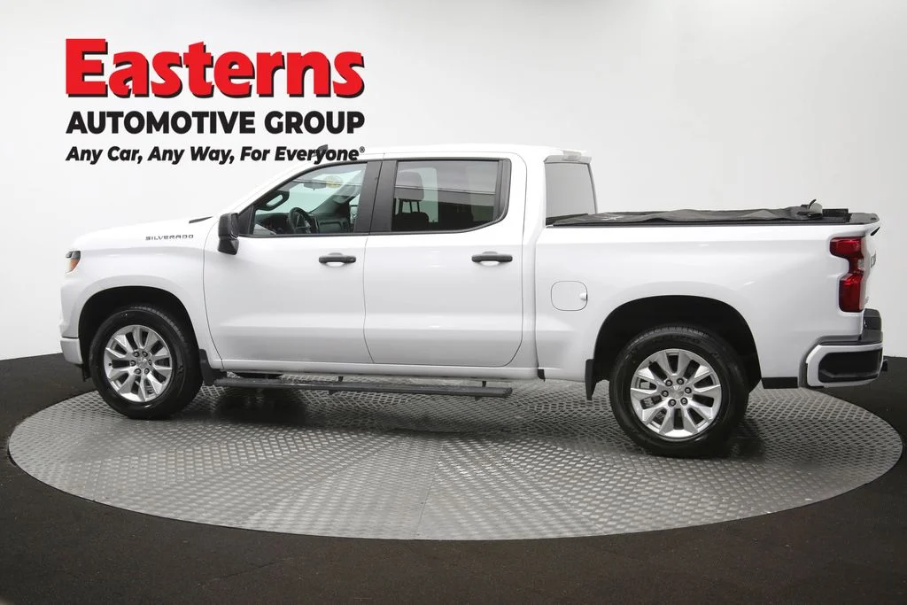 Used 2023 White Chevrolet Custom image 62