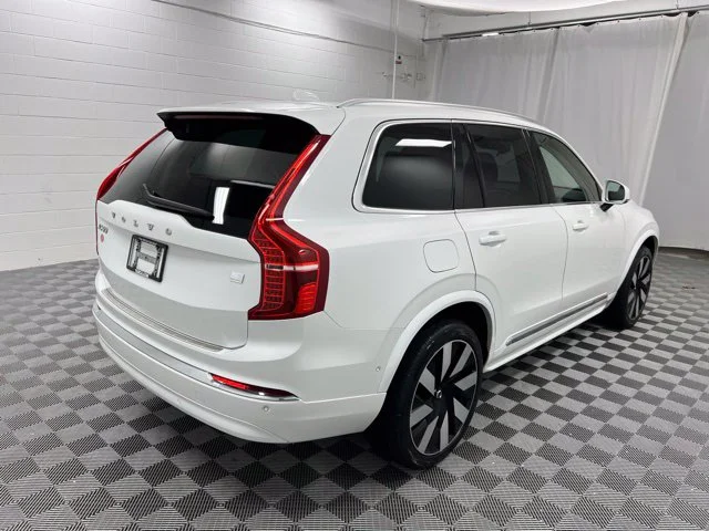Used 2024 White Volvo T8 Plus Bright Theme 7 Passenger image 5