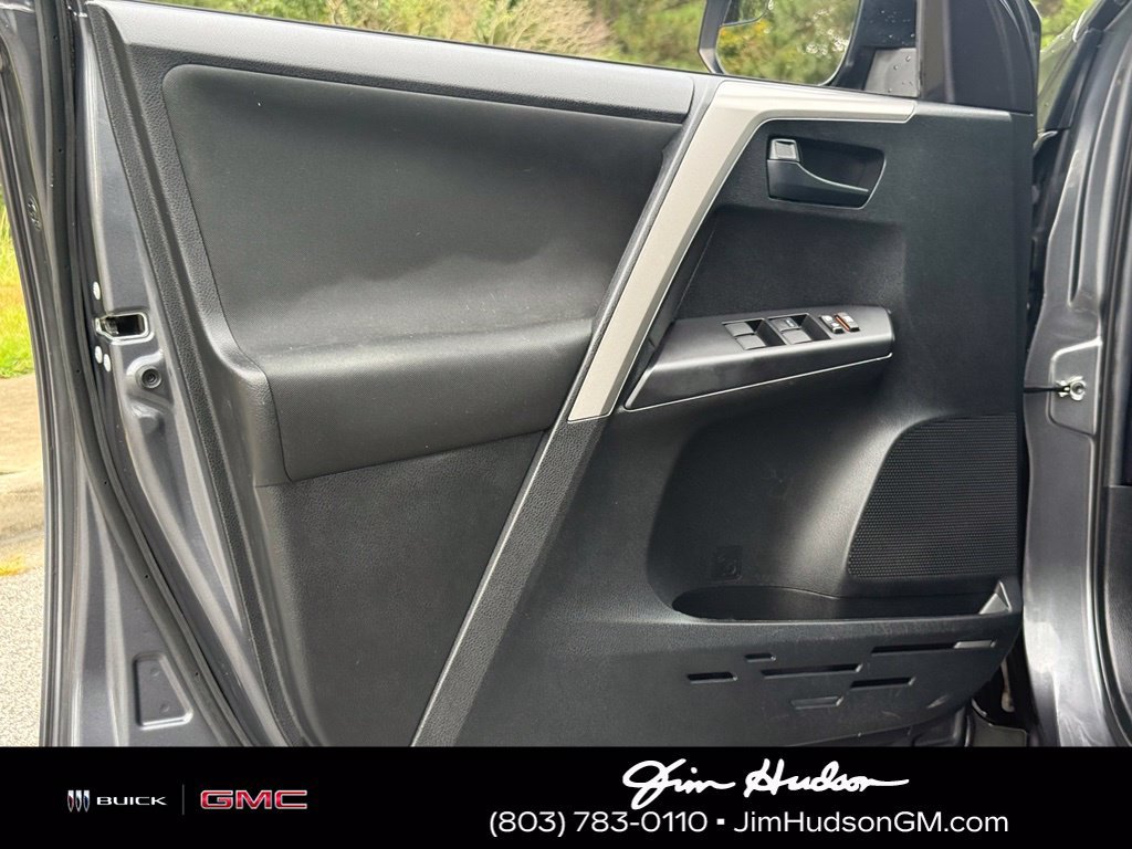 Used 2018 Gray Toyota LE image 19