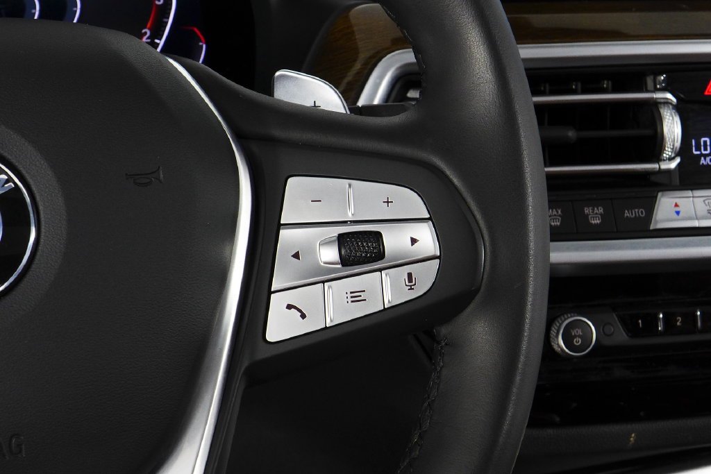 Used 2024 Alpine White BMW sDrive30i image 29
