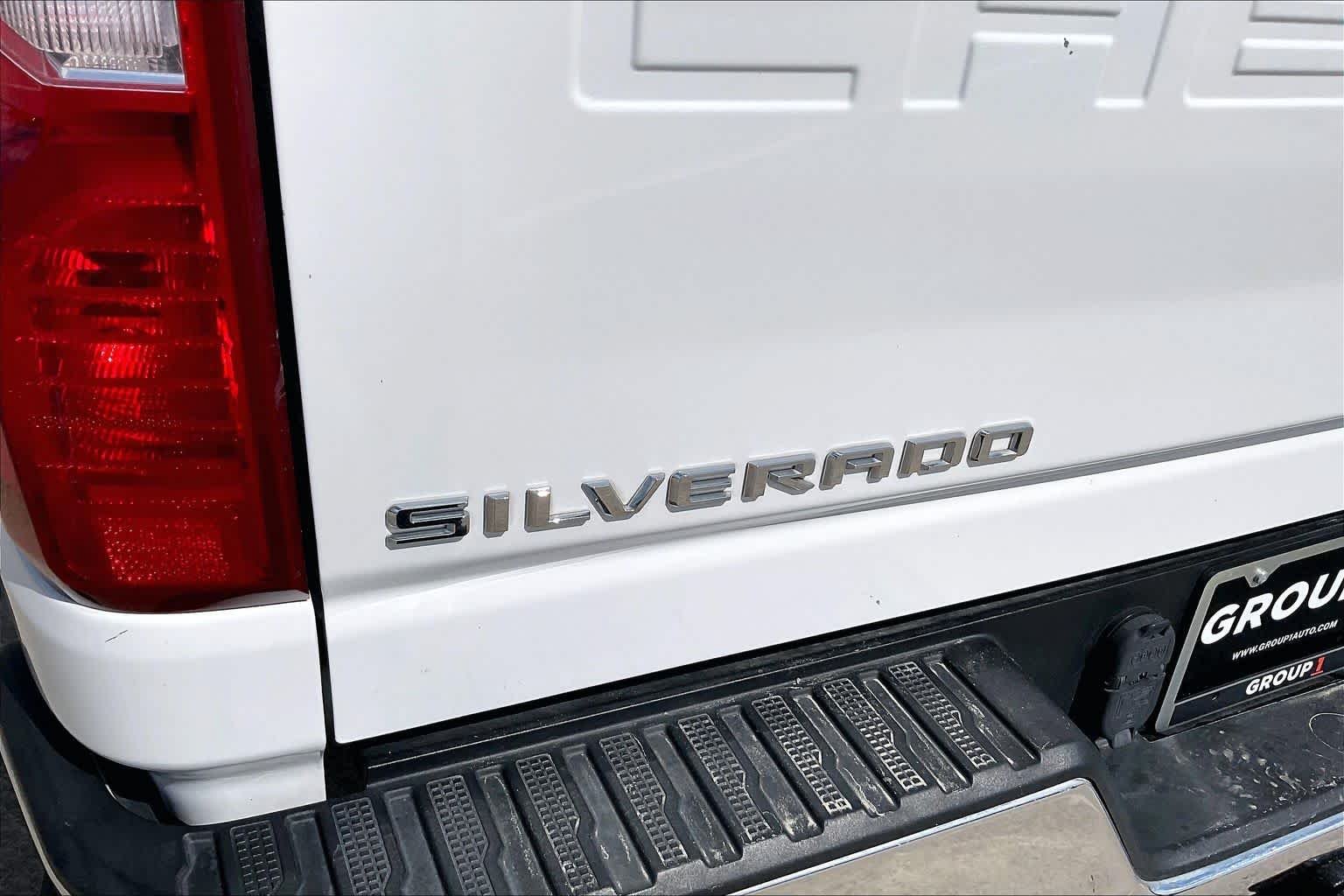 Used 2023 Summit White Chevrolet LT image 30