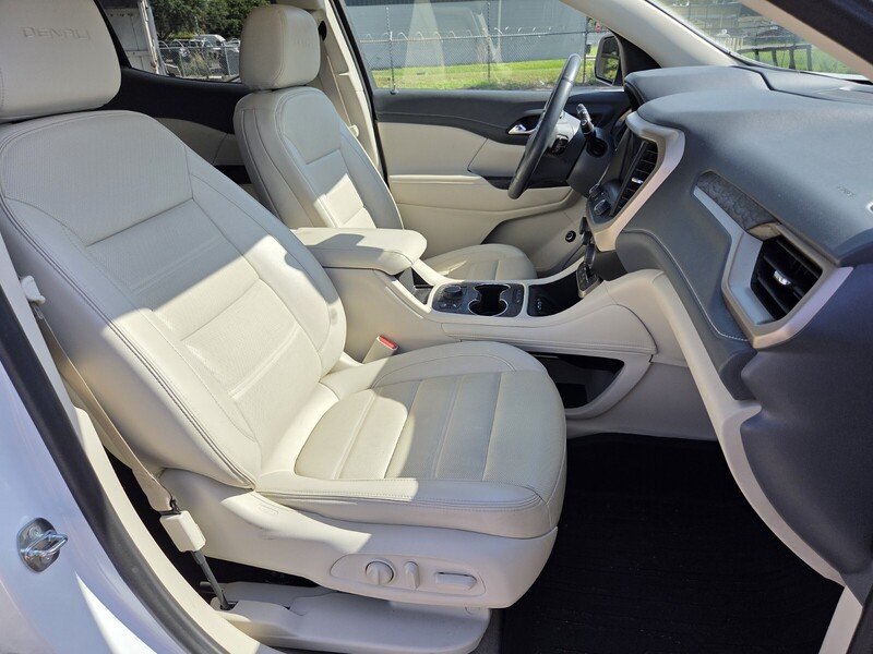 Used 2023 WHITE GMC FWD 4DR DENALI image 15