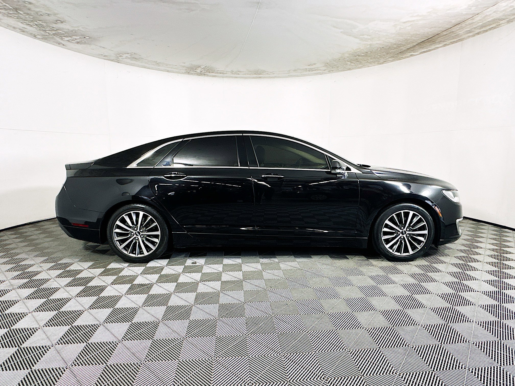 2019 Lincoln MKZ thumbnail 4