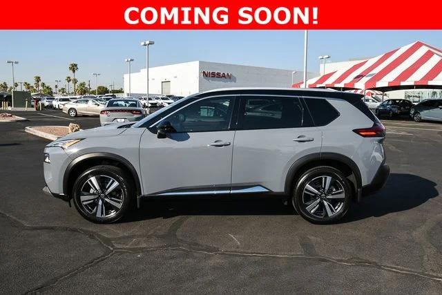 Used 2021 Gray Nissan SL image 2